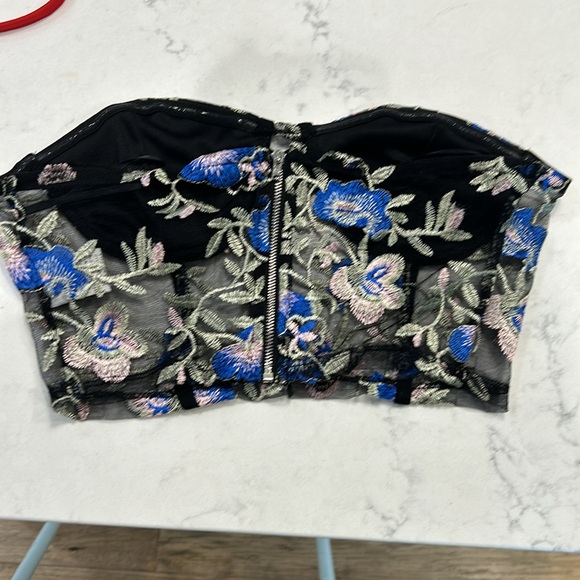 SHEIN Assorted Tops Bundle Lot of 3 Womens Size XS, S - Picture 6 of 10